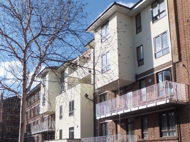 Yetev Lev Court infill